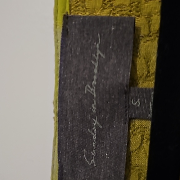 Sunday in Brooklyn Women's Top sz small - Picture 3 of 3